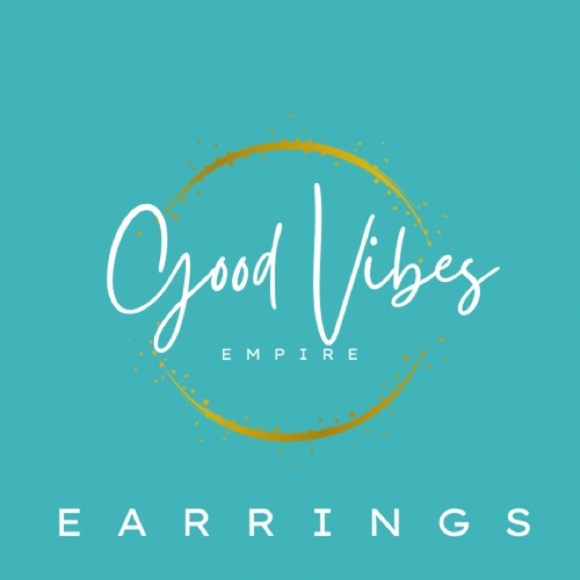 Gold Earrings - Picture 1 of 1